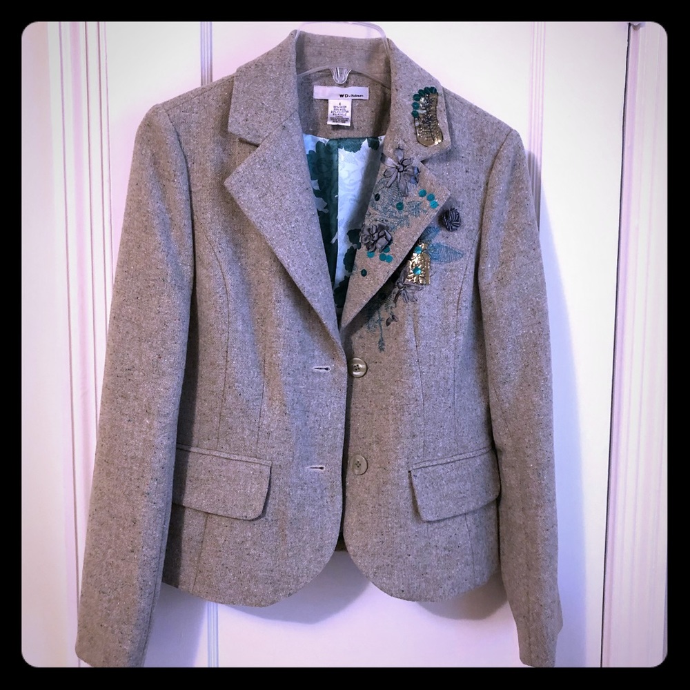 Unique embellished blazer in wool blend